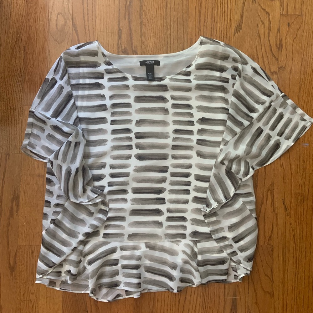 Business casual blouse